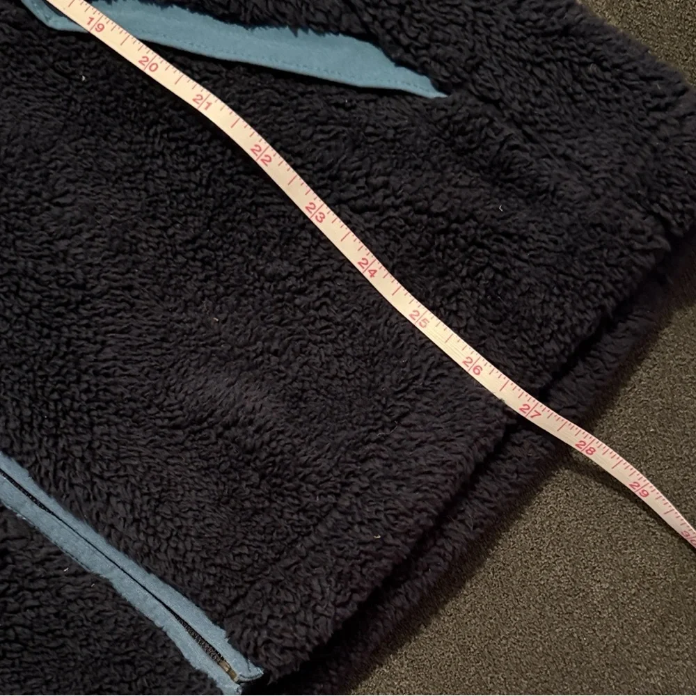 The North Face Black Fleece Jacket - Picture 3 of 5